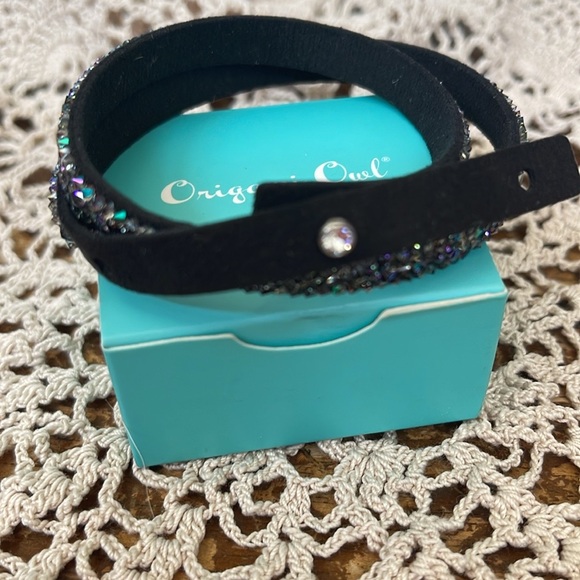 Origami Owl Hostess Exclusive from 2018 - Picture 2 of 5